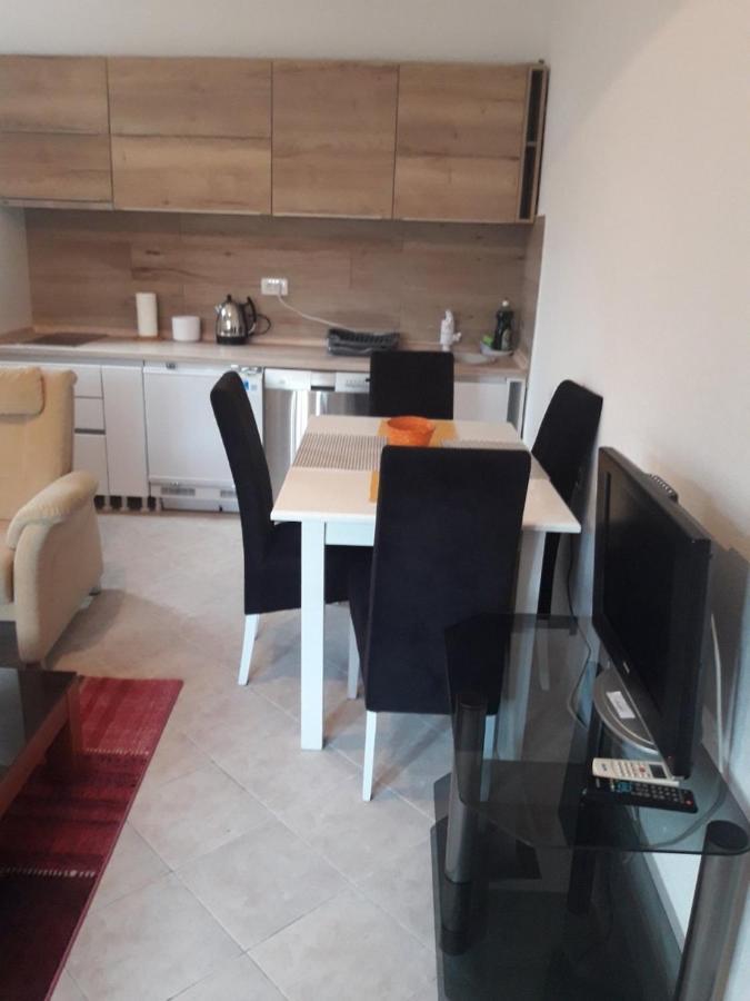 Macko, Apartmani Τίβατ Εξωτερικό φωτογραφία