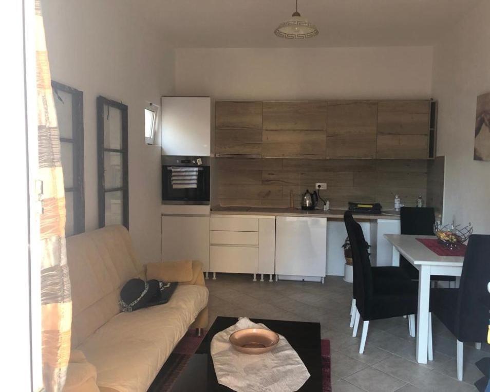 Macko, Apartmani Τίβατ Εξωτερικό φωτογραφία